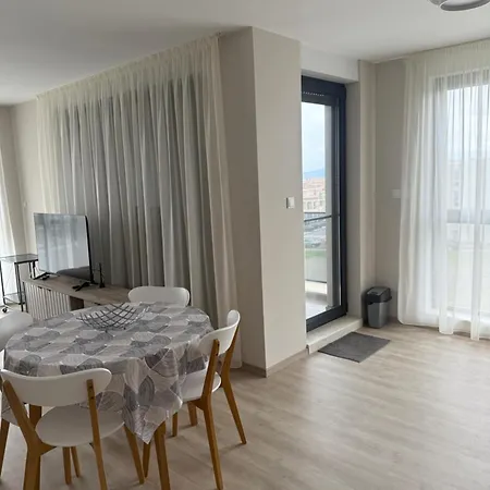 아파트 Valena Royal 체르노모레츠