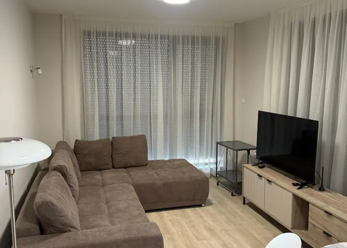 Valena Royal 체르노모레츠